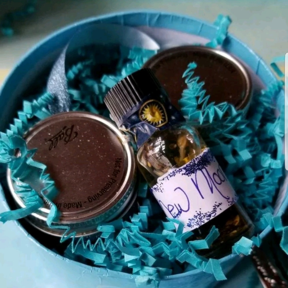 New Moon Intentions Ritual Kit - Picture 3 of 3